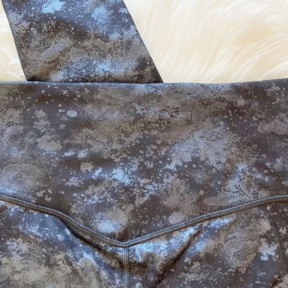 Athleta Gray Silver Metallic Pearl Shine Elation Misty Lace High Waist Leggings - Picture 6 of 6